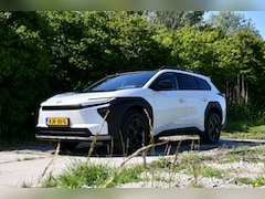 Toyota bZ4X Touring - Executive AWD 75 kWh 380pk | Panoramadak | Rondomzicht camera | Warmtepomp |