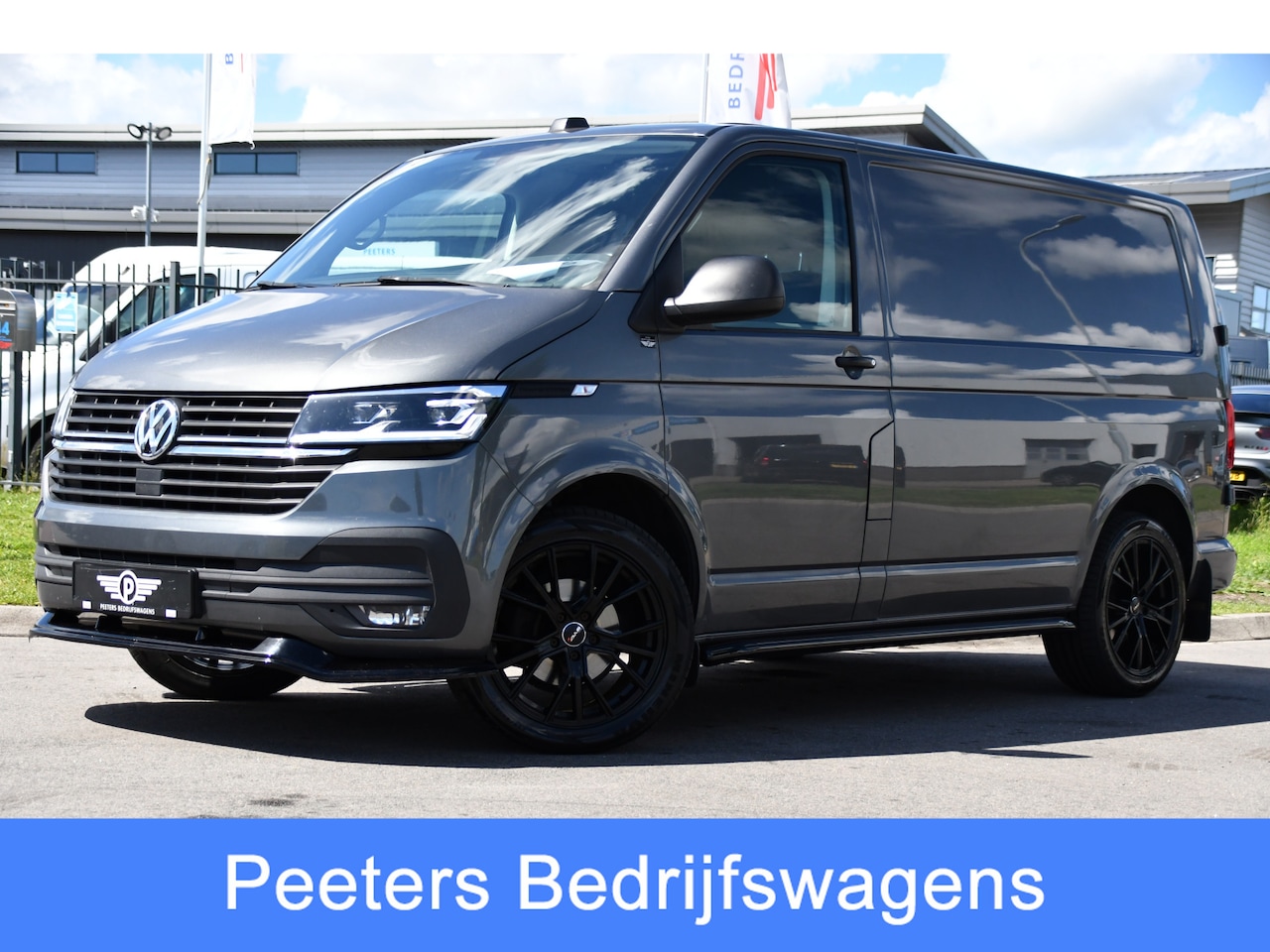 Volkswagen Transporter - 2.0 TDI L1H1 30 Bulli Edition Adaptieve Cruise, Camera, Carplay, LED, Stoelverwarming, Sta - AutoWereld.nl