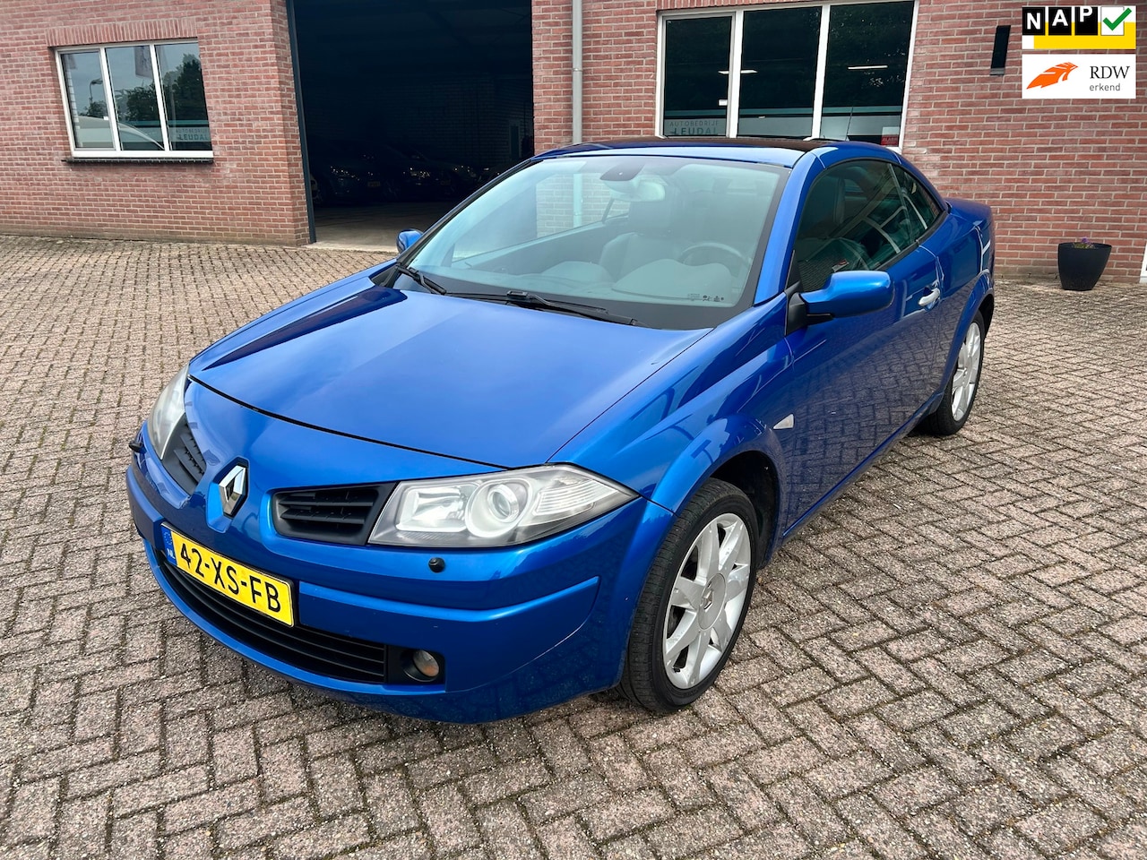 Renault Mégane coupé cabriolet - 2.0-16V // APK 28-4-2027 !! - AutoWereld.nl