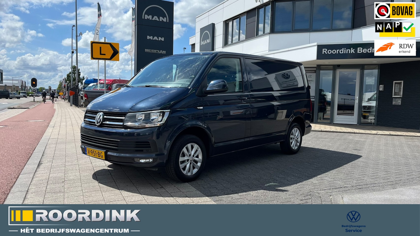 Volkswagen Transporter - 2.0 TDI L1 Highline - 150 pk LMV, bumpers in kleur, trekhaak, navi - AutoWereld.nl