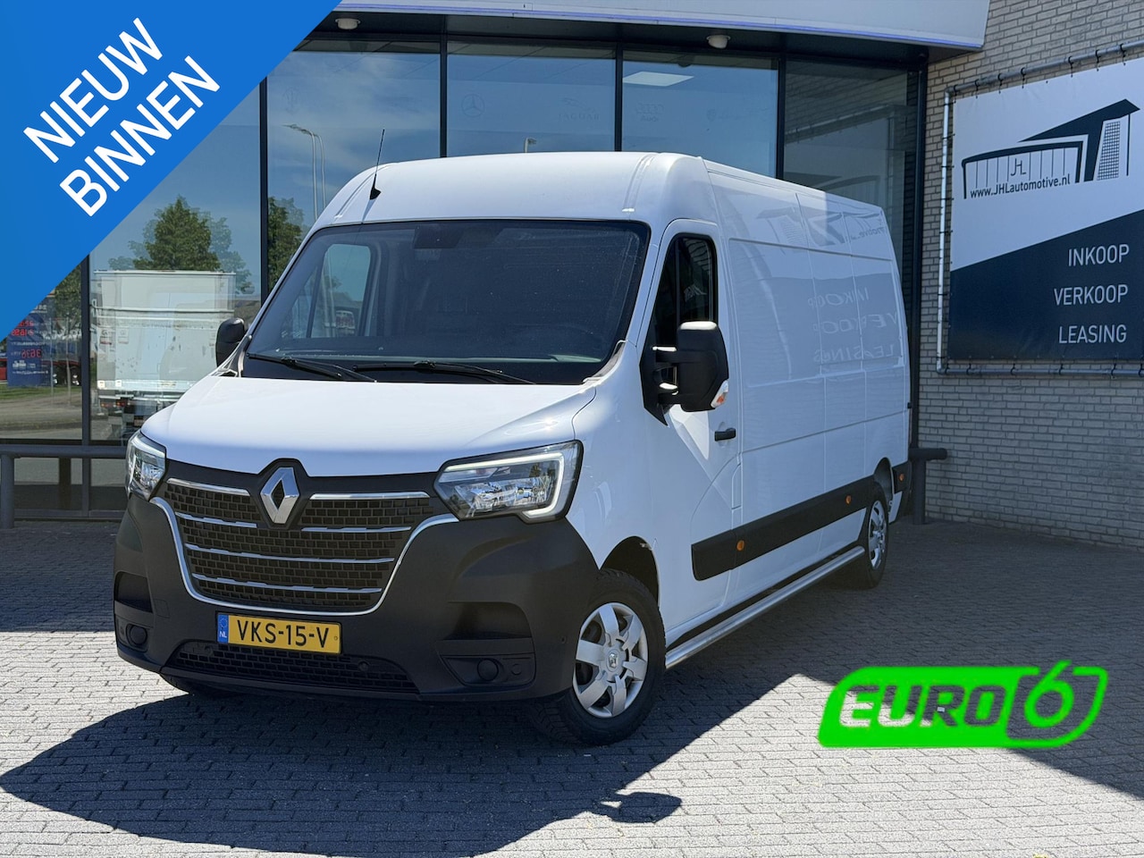 Renault Master - T35 2.3 dCi 135 L3H2*NAVI*CRUISE*CAM*A/C*TEL*3PERS - AutoWereld.nl