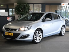 Opel Astra - 1.4 Turbo Sport + Navi Leder Trek Cam Cruise Pdc