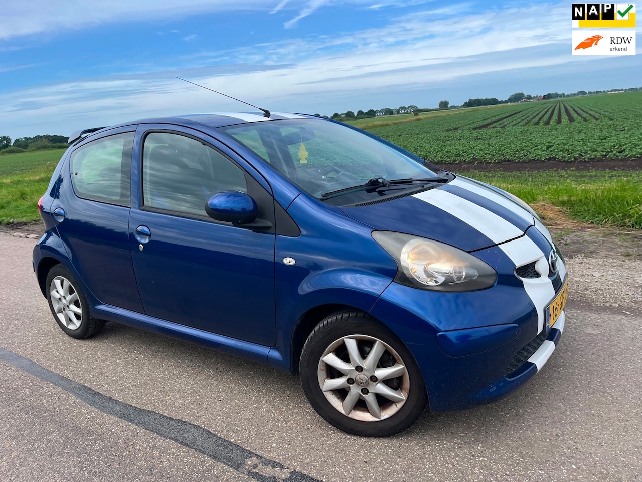 Toyota Aygo - 1.0-12V + 5drs / airco - AutoWereld.nl