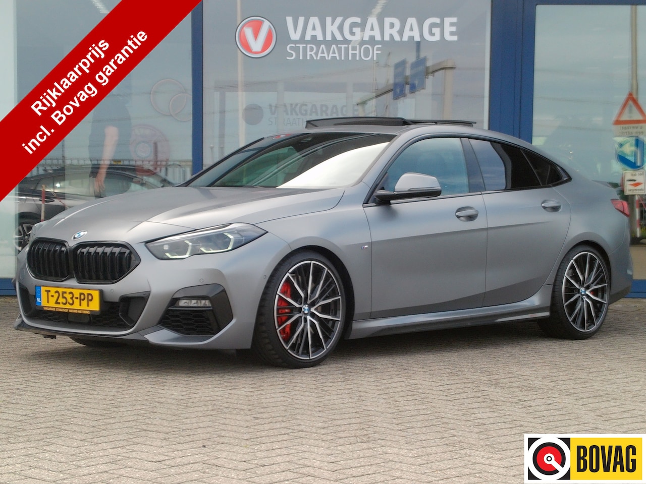 BMW 2-serie Gran Coupé - 220i 220i, Harman Kardon / Schuifdak / Sensoren + Camera / Keyless / Leder / Stoel + Stuurverwa - AutoWereld.nl