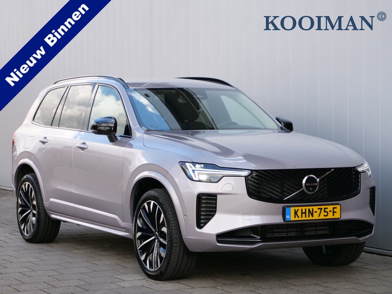 Volvo XC90 - 2.0 T8 Plug-in hybrid AWD Plus Dark 455 Pk Automaat Navi / DAB / Camera's / Leer / 7 perso - AutoWereld.nl