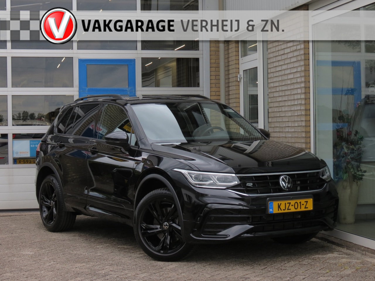 Volkswagen Tiguan - 1.4 TSI eHybrid R-Line Business+ 360 Camera|HUD|CarPlay|Navi|Ad. Cruise|Clima|Winter Pack| - AutoWereld.nl