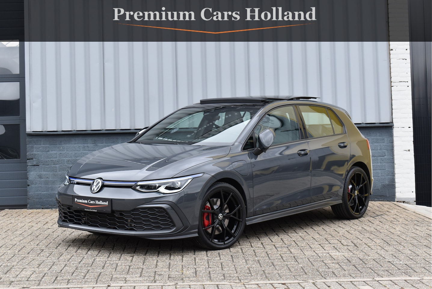 Volkswagen Golf - 1.4 eHybrid GTE 245 Pk Vol Leder Pano IQ Light ACC Trekhaak 19 Inch - AutoWereld.nl