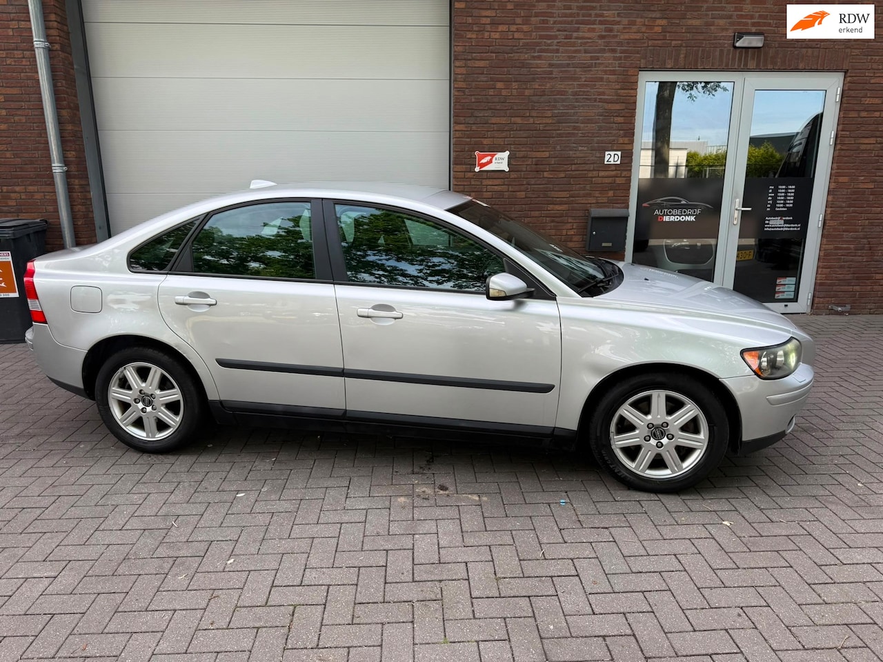 Volvo S40 - 2.4 Momentum|AUTOMAAT|NIEUWE APK - AutoWereld.nl