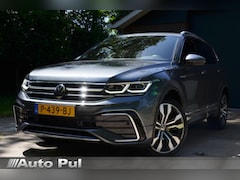 Volkswagen Tiguan Allspace - 1.5 TSI R-Line 7 Persoons. Automaat/Navi/Pdc/Ecc/Achteruitrijcamera/Panoramadak/Virtueel d
