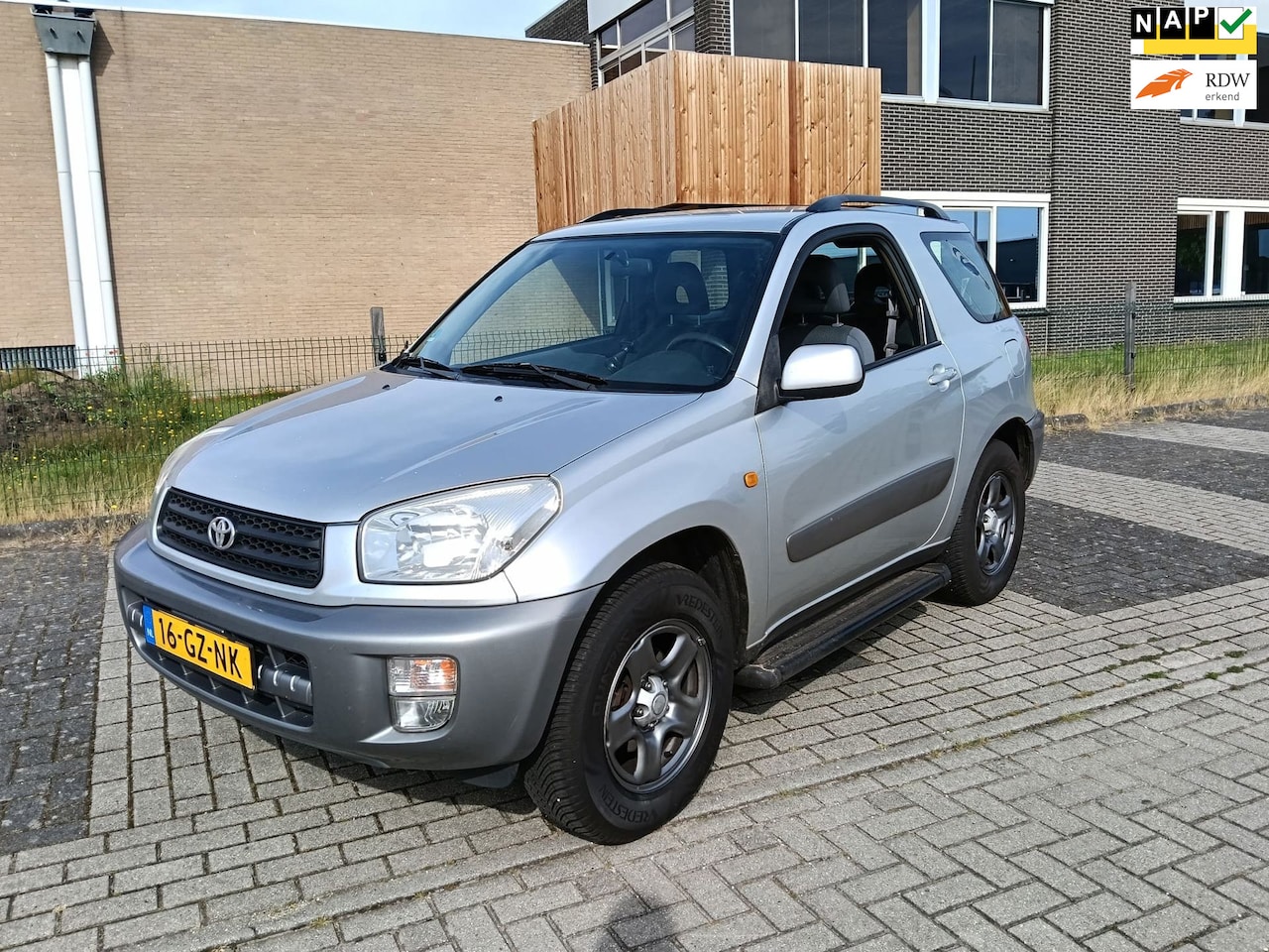 Toyota RAV4 - 1.8-16V VVT-i Luna 1.8-16V VVT-i Luna - AutoWereld.nl