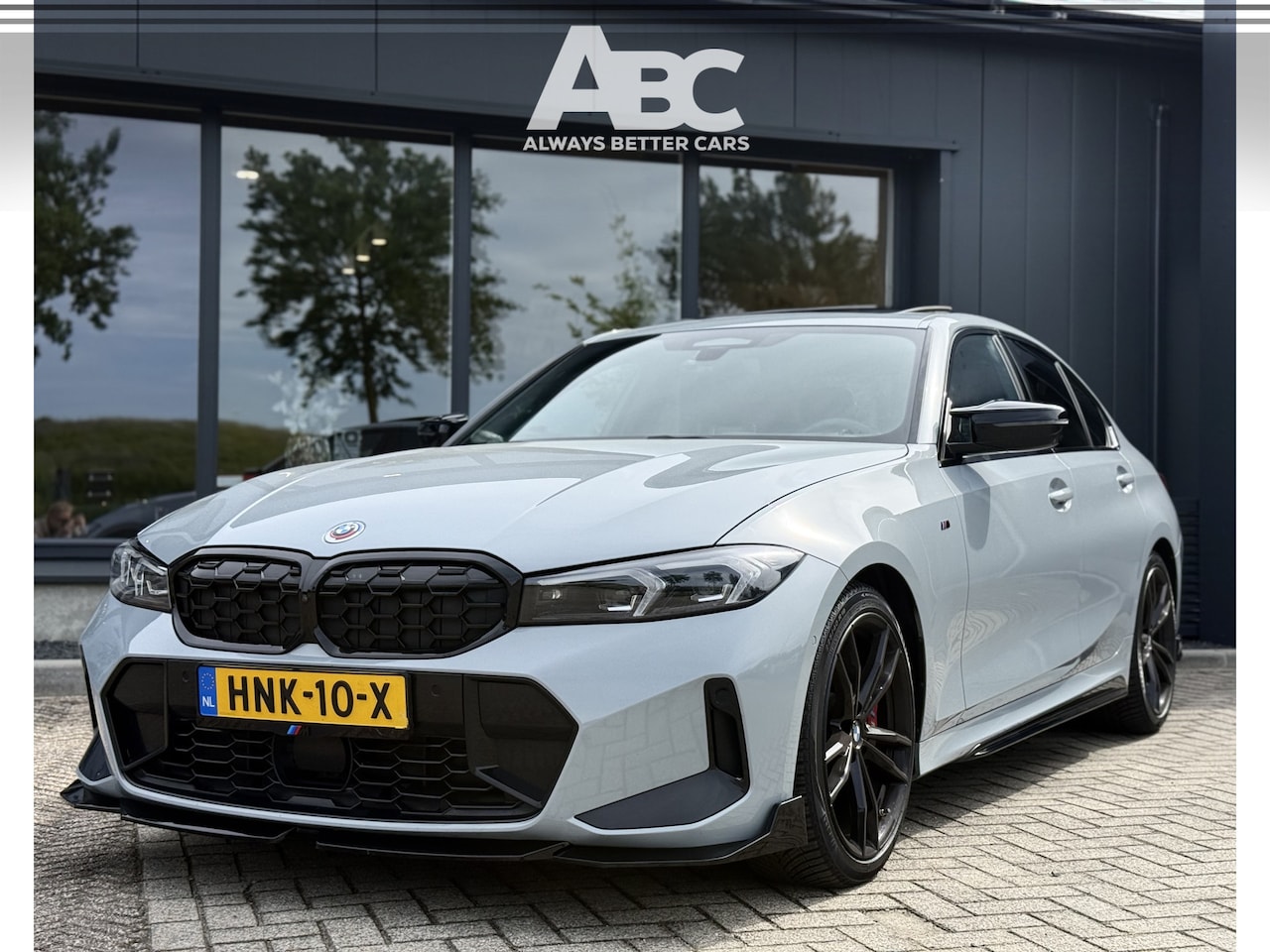 BMW 3-serie - M340i xDrive Pano / HUD / HK - AutoWereld.nl