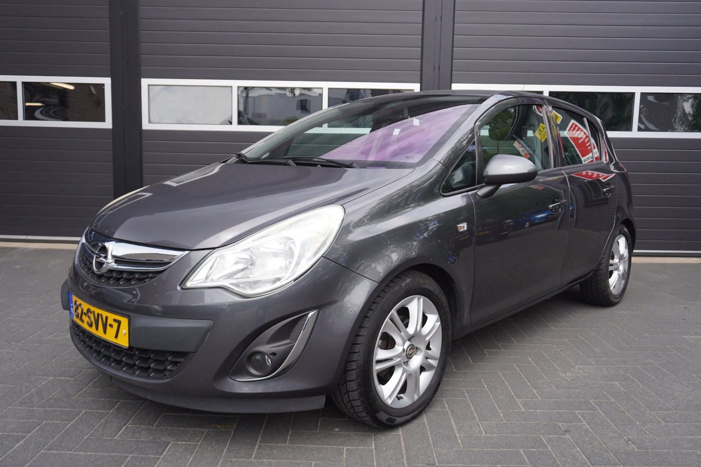 Opel Corsa - 1.2-16V Cosmo Airco/Parkeersensoren achter - AutoWereld.nl