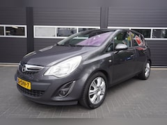 Opel Corsa - 1.2-16V Cosmo Airco/Parkeersensoren achter