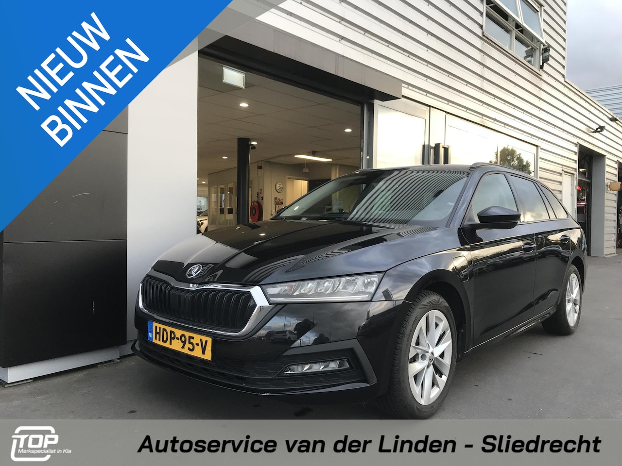 Skoda Octavia Combi - 1.4 TSI iV PHEV Business Edition Trekhaak - AutoWereld.nl
