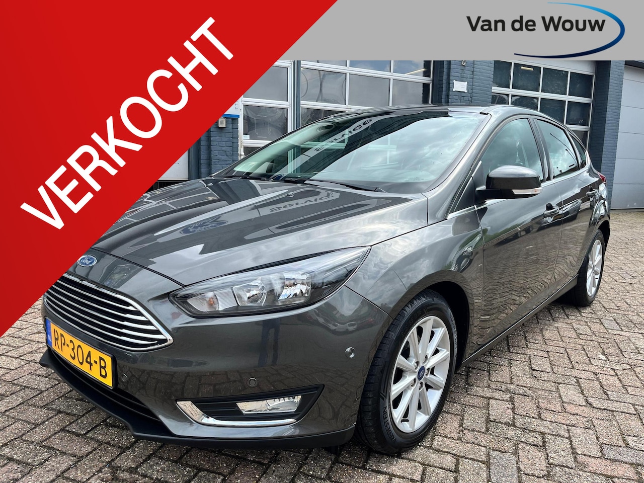 Ford Focus - 1.0 Titanium 5-drs l Dealer onderhouden l - AutoWereld.nl