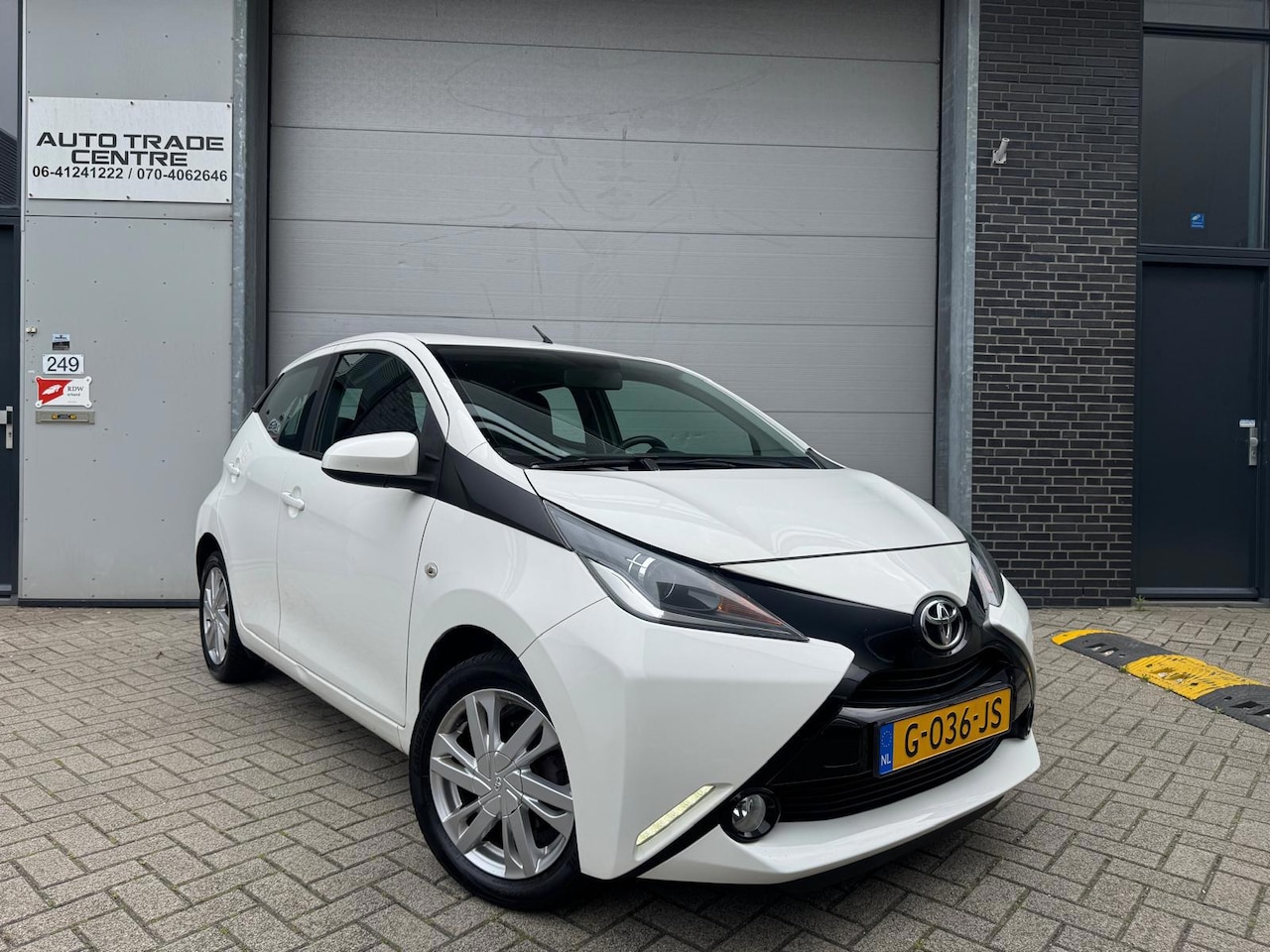 Toyota Aygo - 1.0 VVT-i x-cite [Achteruitrijcamera | Carplay | Airco | Volledig OH] - AutoWereld.nl