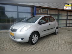 Toyota Yaris - 1.0 VVTi + 5 deurs Airco Apk 9-6-2027 Trekhaak