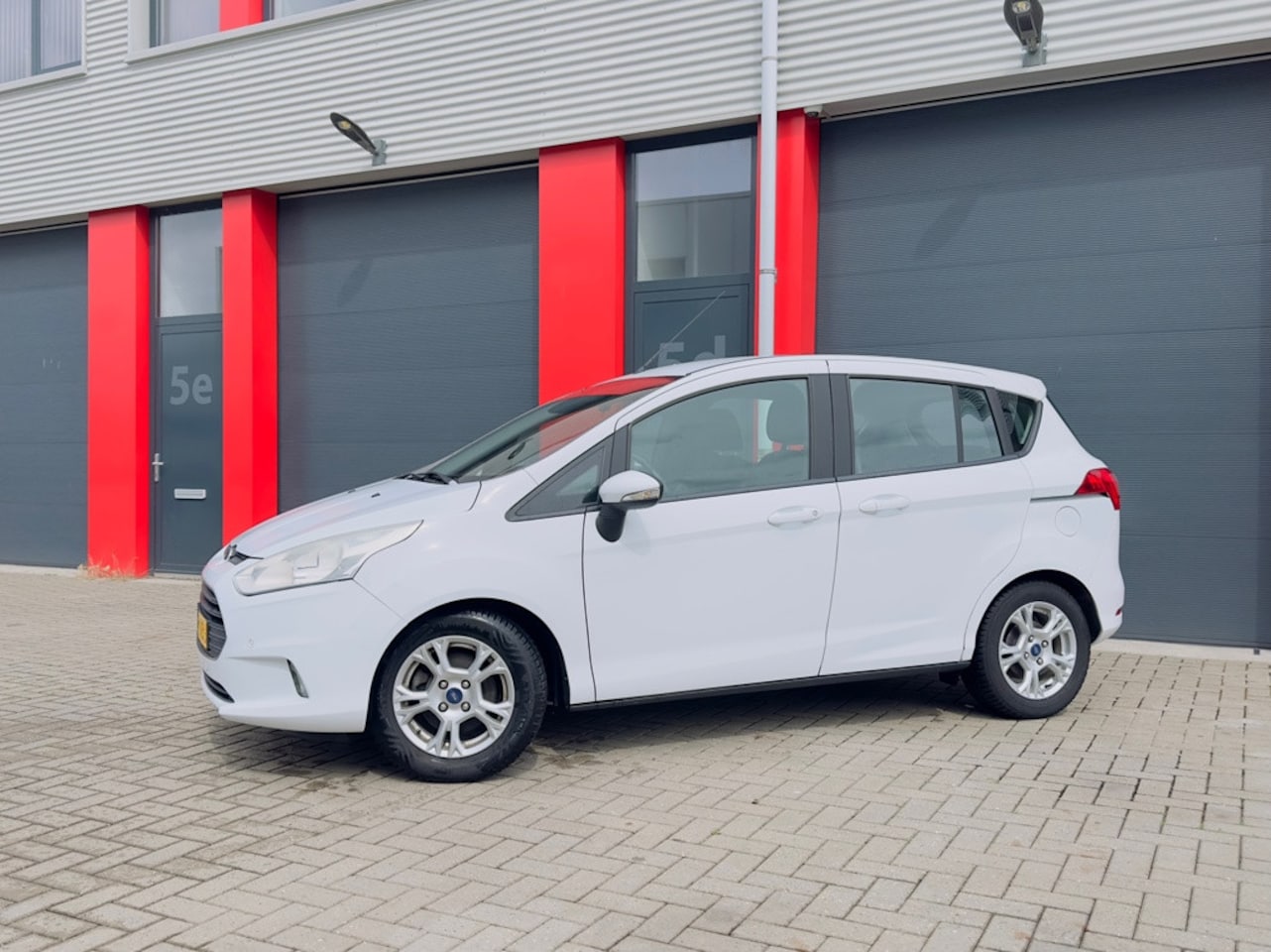 Ford B-Max - 1.0 EcoBoost Titanium Ford Dealer Onderhouden