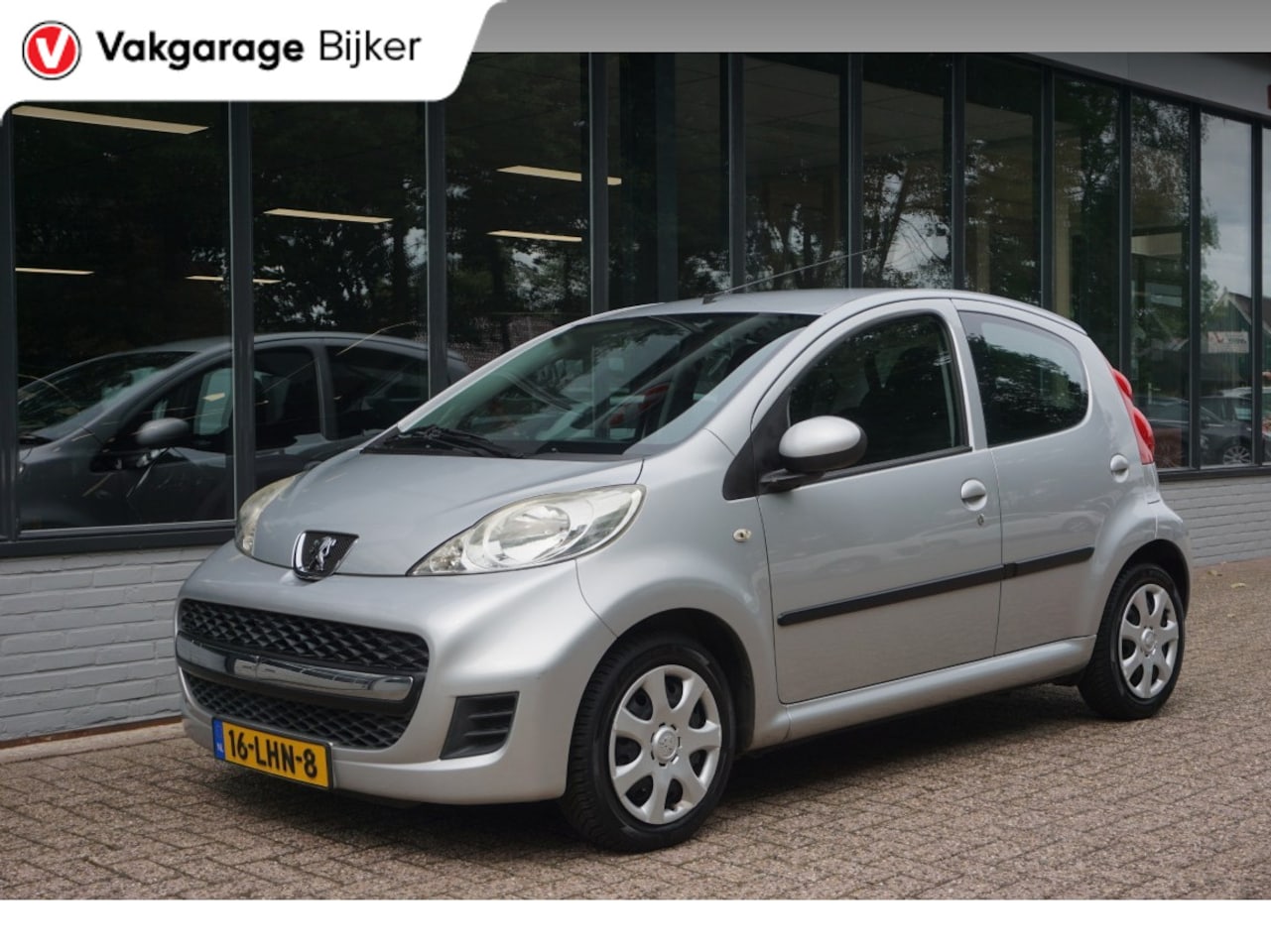 Peugeot 107 - 1.0-12V Sublime 1.0-12V Sublime - AutoWereld.nl