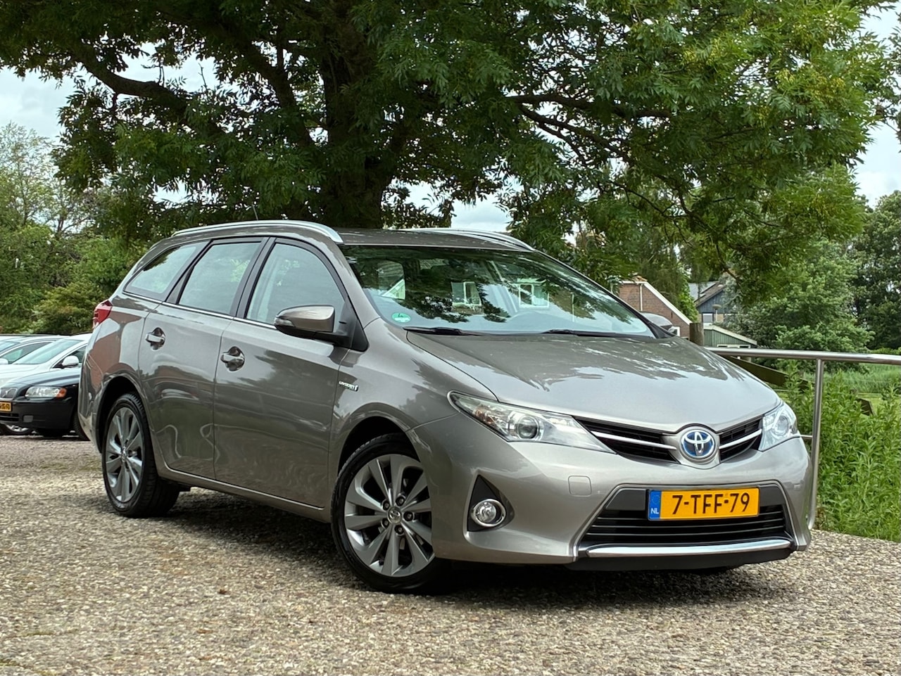 Toyota Auris Touring Sports - 1.8 Hybrid Dynamic | Clima + Cruise + Navi nu € 6.975,-!!! - AutoWereld.nl