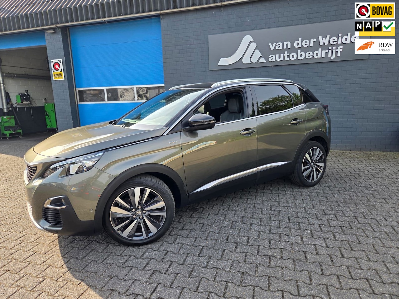 Peugeot 3008 - 1.2 PureTech GT Line 1.2 PureTech GT Line - AutoWereld.nl