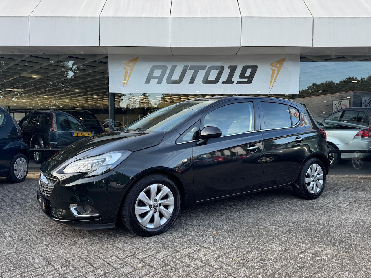 Opel Corsa - 1.4-16V 66kW Innovation Automaat - AutoWereld.nl