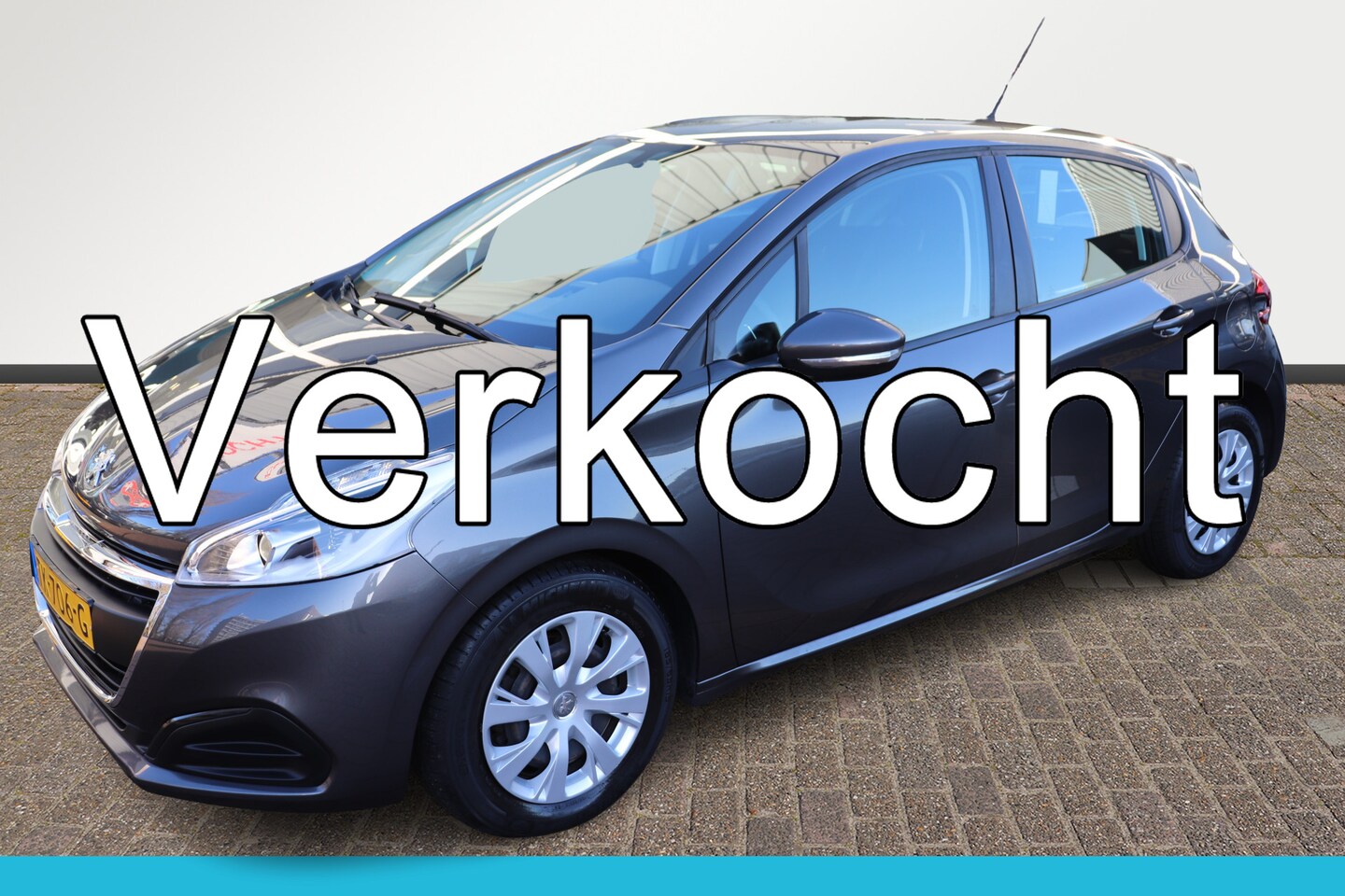 Peugeot 208 - 1.2 PureTech Active automaat. Lage Km stand. - AutoWereld.nl