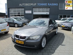 BMW 3-serie - 320i Dynamic Executive