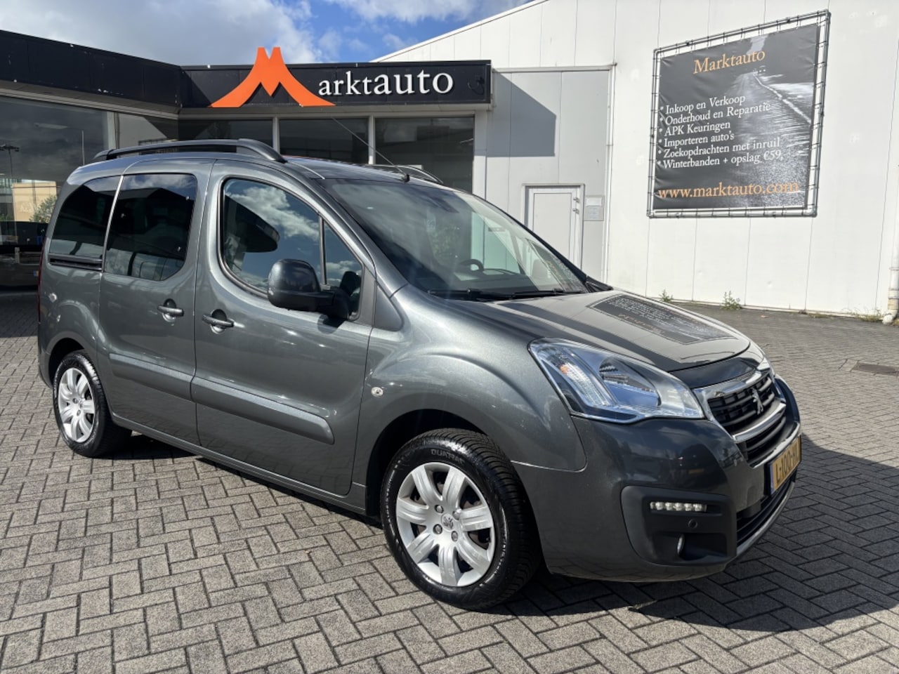 Peugeot Partner Tepee - 1.6 VTi Active Carplay Trekhaak Cruise Parkeersensoren - AutoWereld.nl