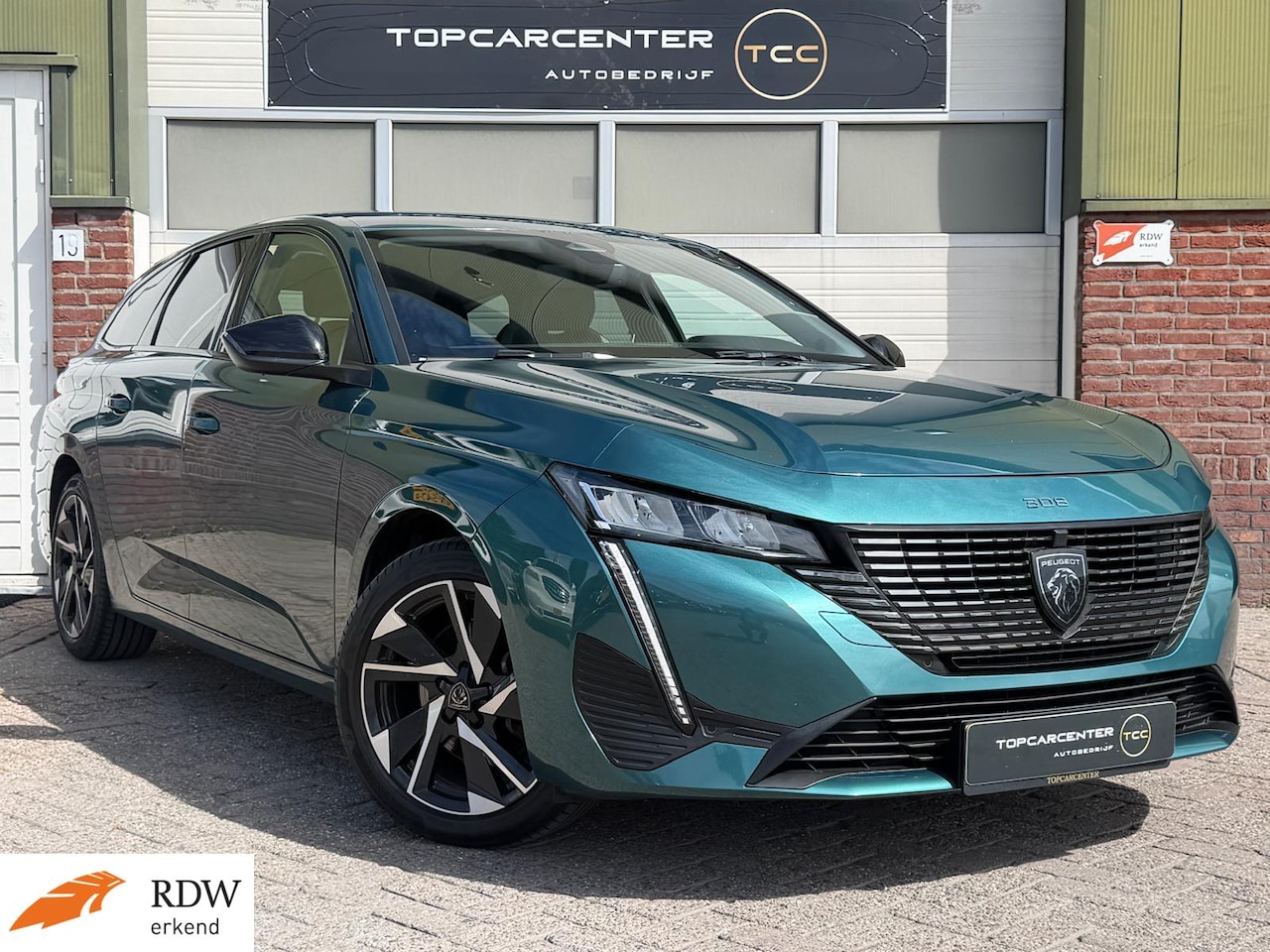 Peugeot 308 SW - 1.2 PureTech Allure/CARPLAY/CAMERA/PARKS/NAVI - AutoWereld.nl