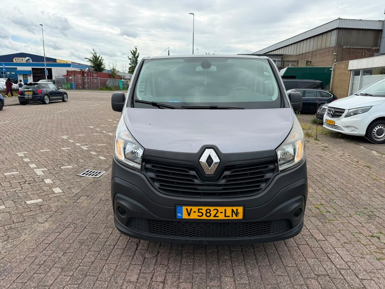 Renault Trafic - 1.6 dCi T29 L2H1 DC Comfort AIRCO - AutoWereld.nl