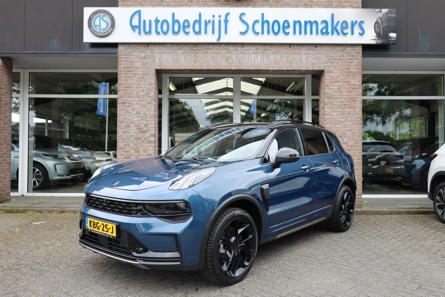 Lynk & Co 01 - 1.5 MY23! 6.6Kwh FULL BLACKLINE MET ZWARTE-HEMEL ROLHOES MY23 360-CAMERA PANO/SCHUIF INFIN - AutoWereld.nl