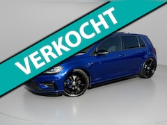 Volkswagen Golf - 1.5 TSI Highline R-Line * Panorama * Bearlock * NL Auto * Virtual Cockpit * 19 inch velgen