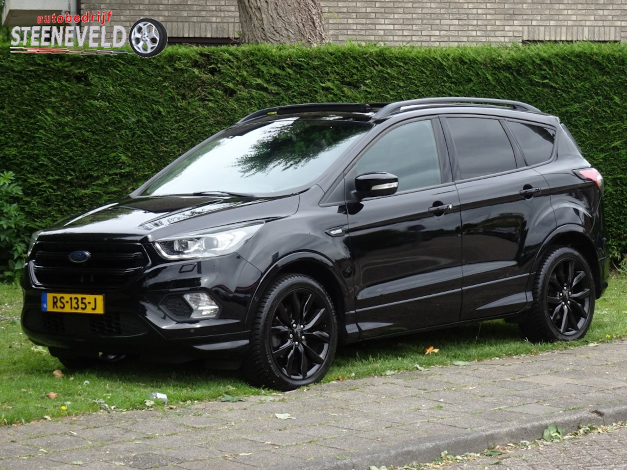 Ford Kuga - 1.5 ST Line met Camera, Panodak en Trekhaak - AutoWereld.nl