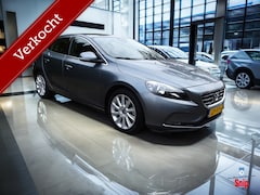 Volvo V40 - 2.0 T3 Momentum