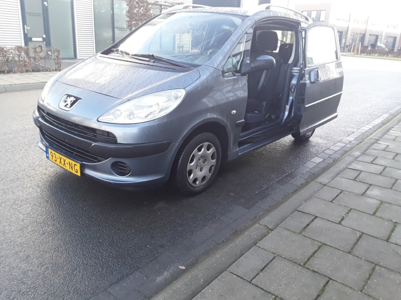 Peugeot 1007 - 1.4 Sesam Urban 1.4 SESAM URBAN - AutoWereld.nl