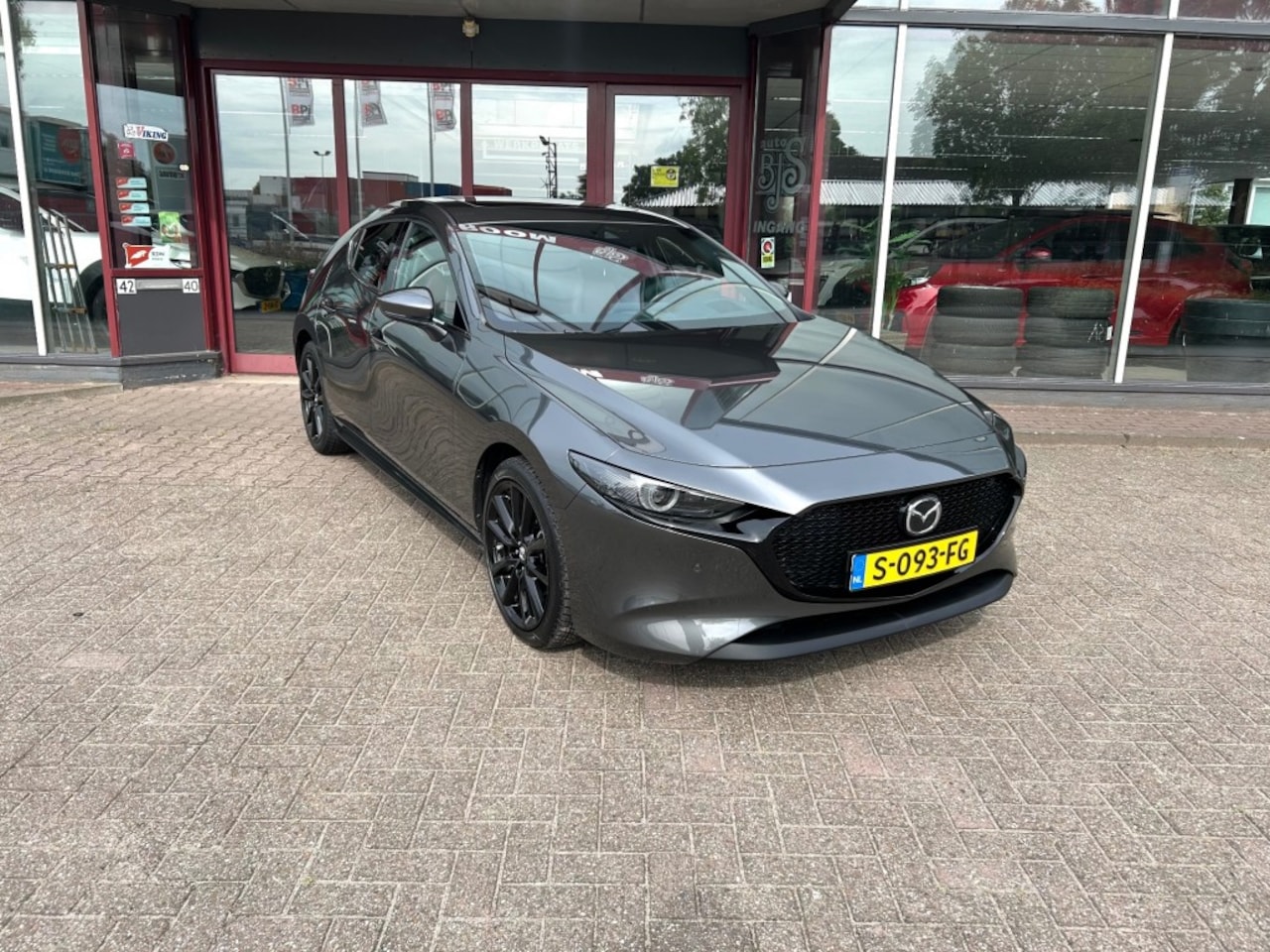Mazda 3 - 2.0 E-SA-X LUXURY  180pk - AutoWereld.nl