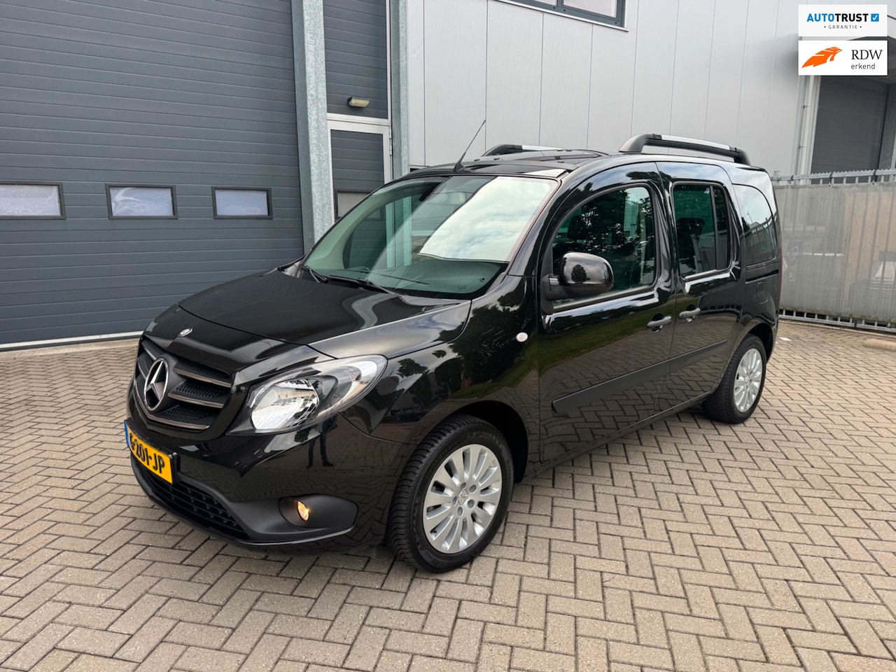 Mercedes-Benz Citan - 112 Ambiente Benzine, Automaat, Airco, 2x Schuifdeur, Panoramadak, etc. - AutoWereld.nl