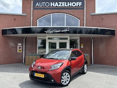 Toyota Aygo X - 1.0 VVT-i MT Envy met 15.515 km | Clima | Two tone lak | LM Velgen | Camera | Keyless | St