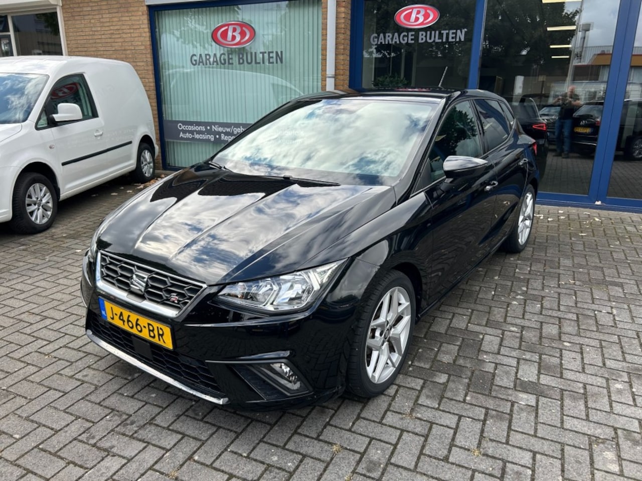 SEAT Ibiza - 1.0 TSI FR. Geen bijkomende kosten! Nederlandse auto - AutoWereld.nl