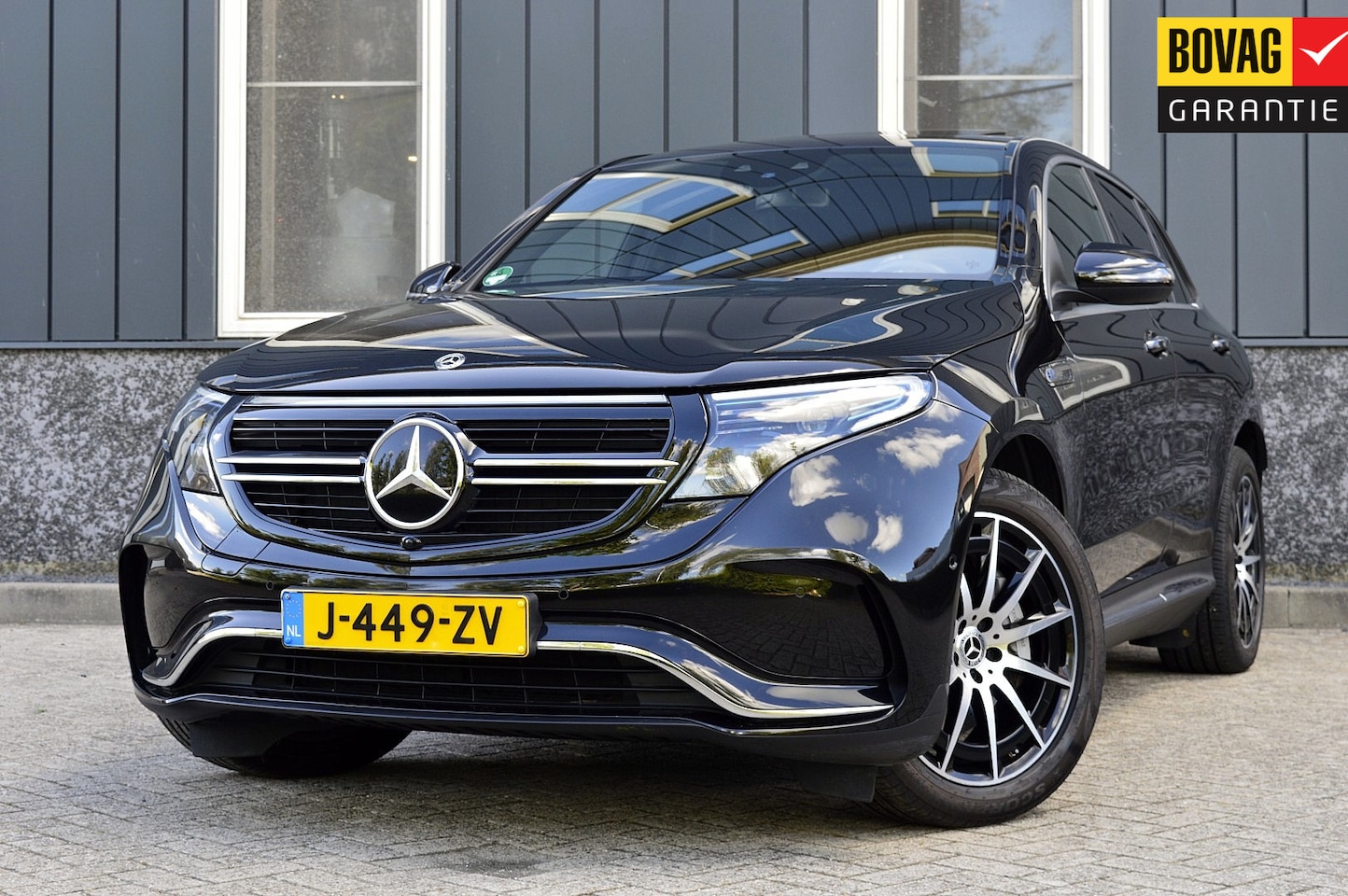 Mercedes-Benz EQC - 400 4MATIC Business Solution AMG 80 kWh Rijklaarprijs-Garantie SOH 94.42 Panorama dak Trek - AutoWereld.nl