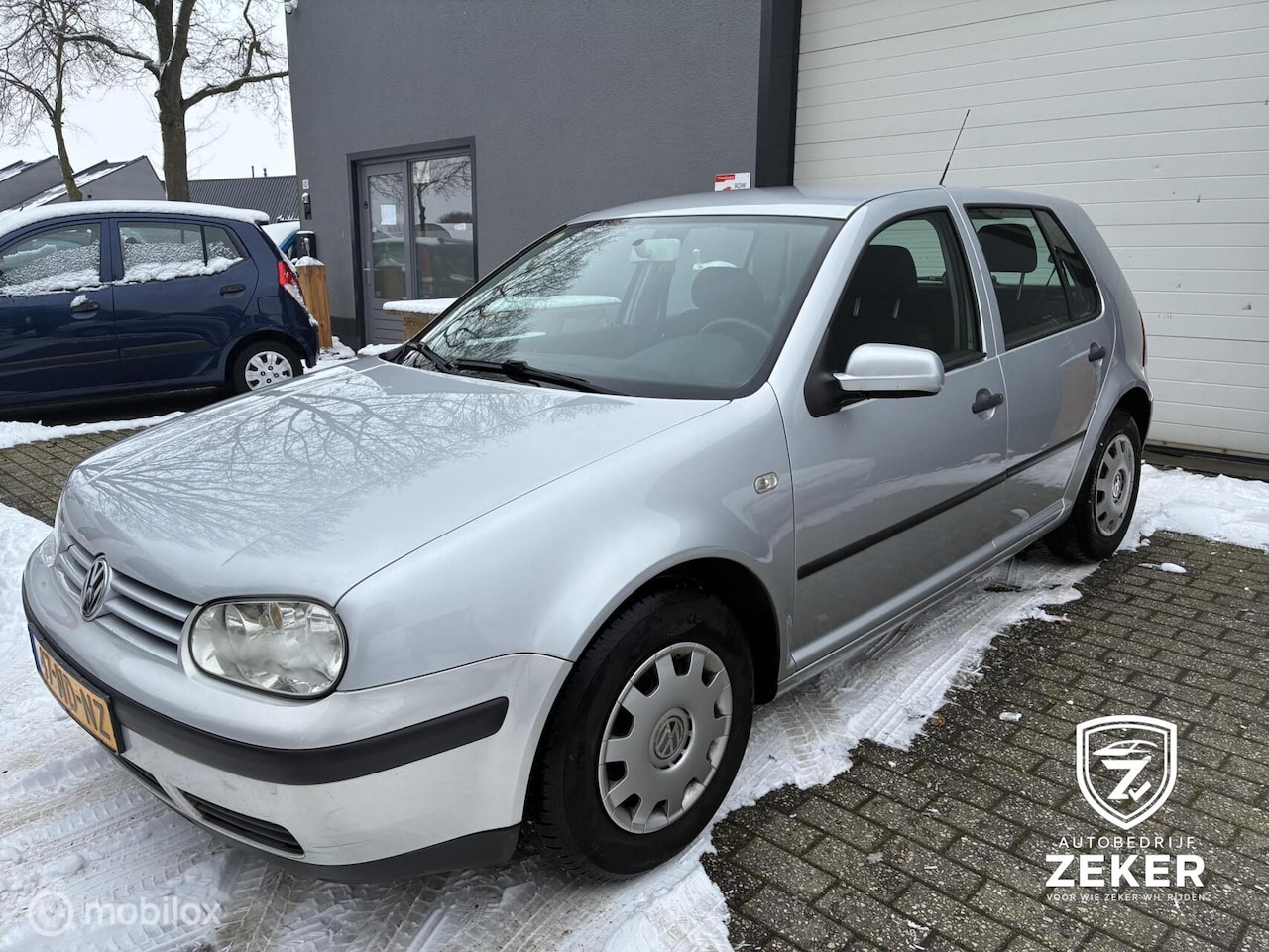 Volkswagen Golf - 1.4-16V / AIRCO / ELEK RAMEN / TREKHAAK - AutoWereld.nl