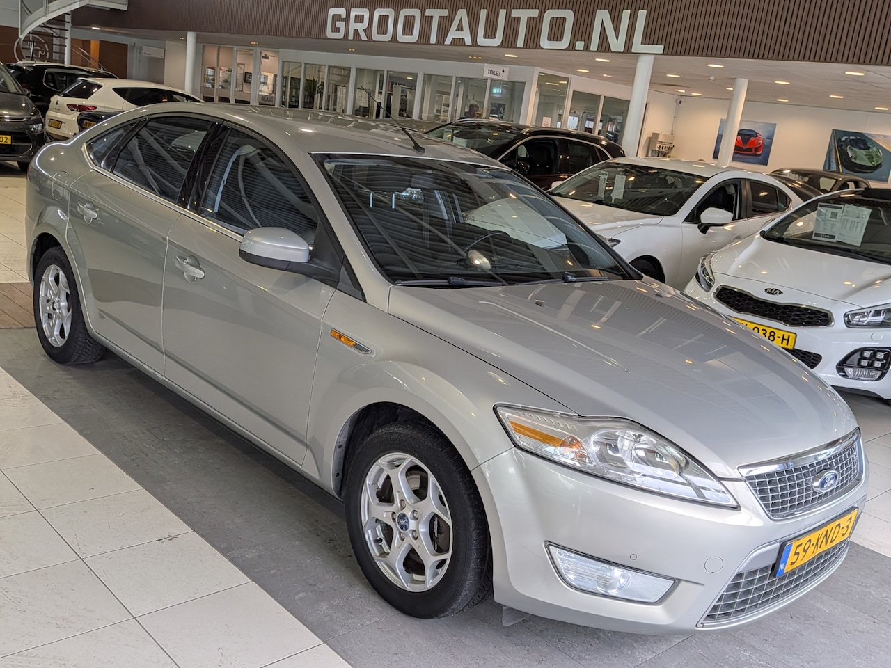 Ford Mondeo - 2.0-16V Limited Airco, Cruise Control, Stuurbekrachtiging - AutoWereld.nl
