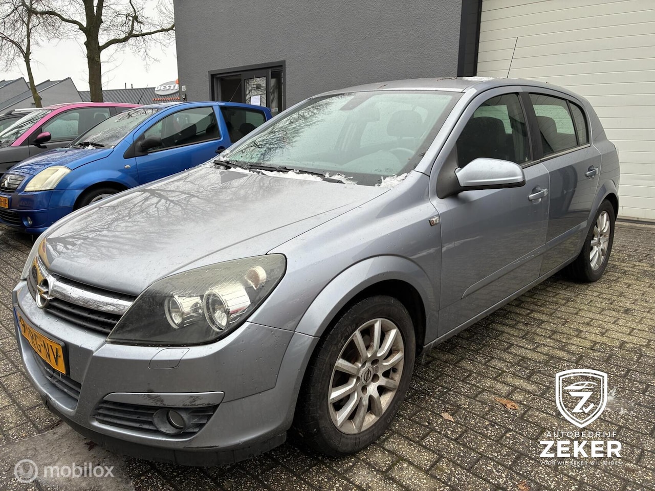 Opel Astra - 1.8 Elegance / AUTOMAAT / AIRCO / TREKHAAK / - AutoWereld.nl