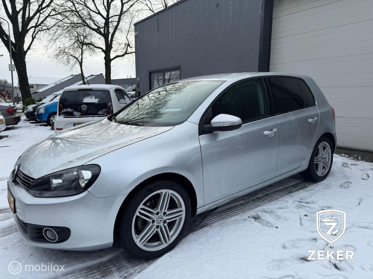 Volkswagen Golf - 1.2 TSI/NIEUWE KETTING / CARPLAY / PARKEERS - AutoWereld.nl