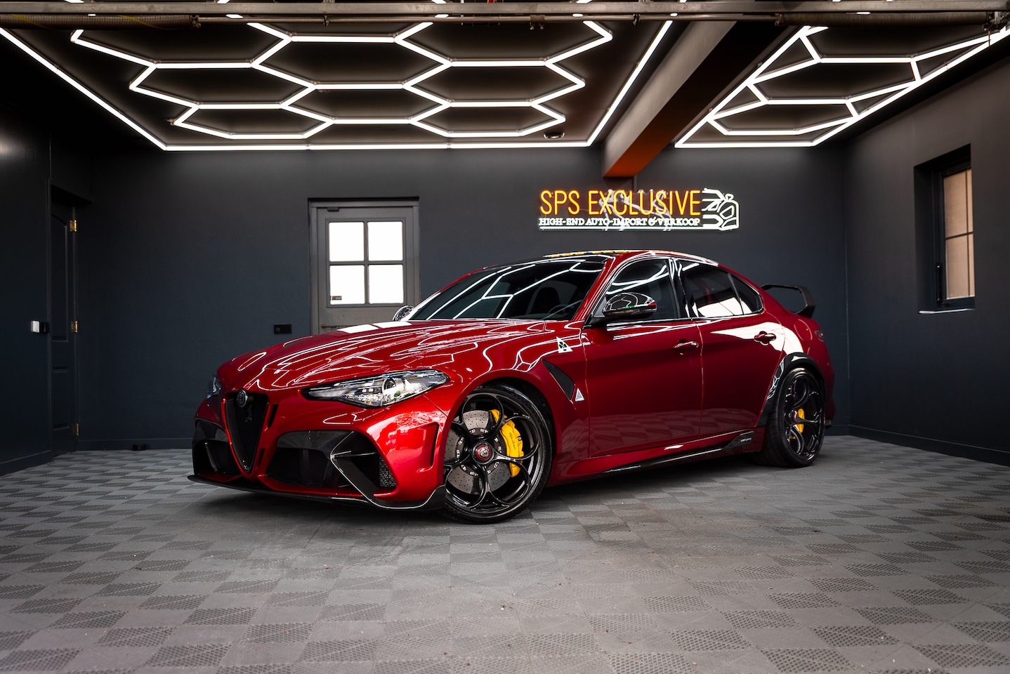 Alfa Romeo Giulia - 2.9 V6 Quadrifoglio GTAm / PPF / 1e eig. / Keramisch / Nieuwstaat - AutoWereld.nl