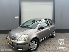 Toyota Yaris - 1.0 VVT-i Idols MMT / automaat / airco / nap /