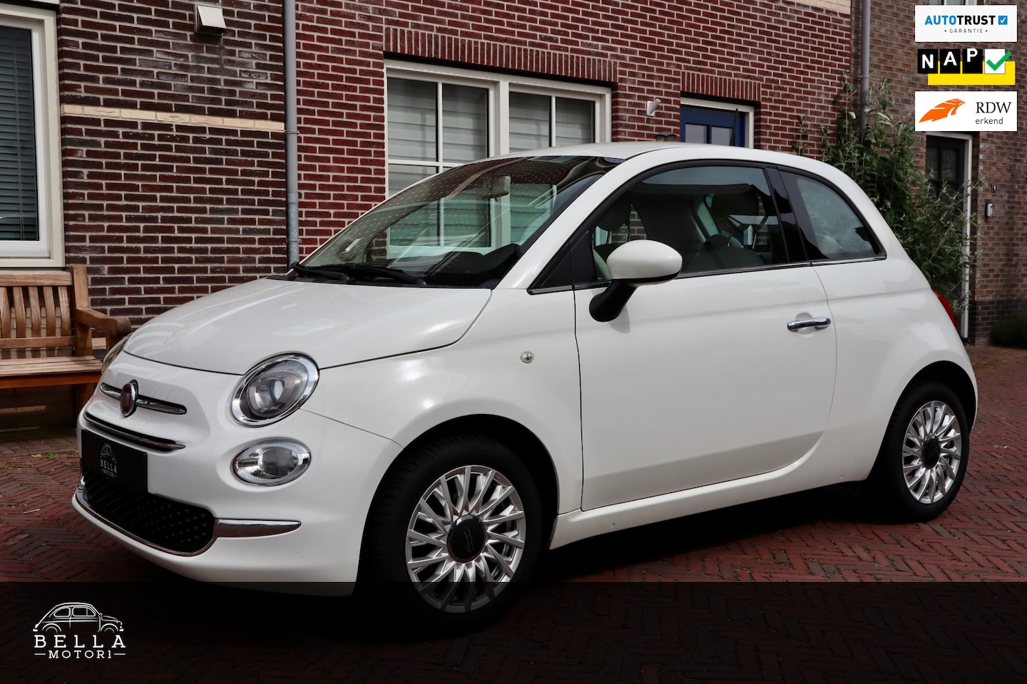 Fiat 500 - 1.2 Lounge | Navigatie | Apple CarPlay | Cruise Control | Parkeersensoren | 15 inch LMV | - AutoWereld.nl