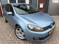 Volkswagen Golf - 1.4 TSI Highline / PDC / DSG / Park Assist