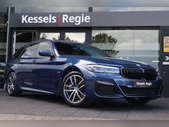 BMW 5-serie Touring - 530e M-Sport | Leer | CarPlay | Ambient | Stoelverwarming | Sensoren | DAB | LED